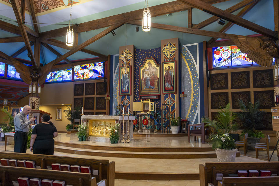 2026-StMary-EasterVigil (10 of 215).jpg